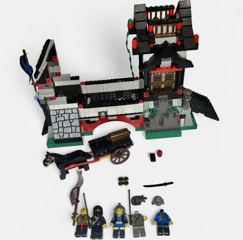 1998 LEGO Castle Ninja 6089 Stone Tower Bridge Incomplete 