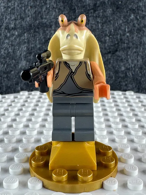 LEGO Star Wars Retired Jar Jar Binks SW0301 Dark Tan Torso Minifigure