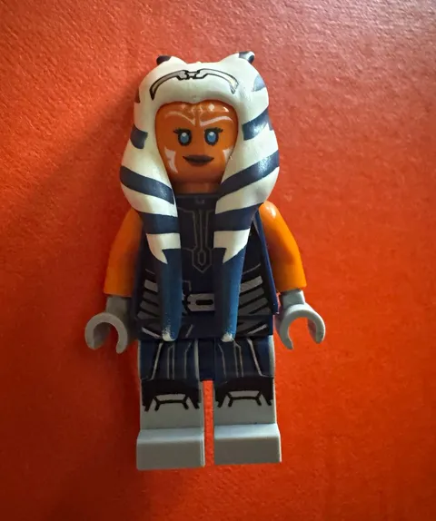 LEGO Star Wars Ahsoka Tano Minifigure w/ Headpiece, Dark Blue Outfit