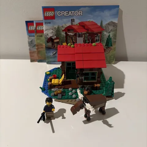 LEGO Creator 31048 Lakeside Lodge 100% Complete w/ instructions