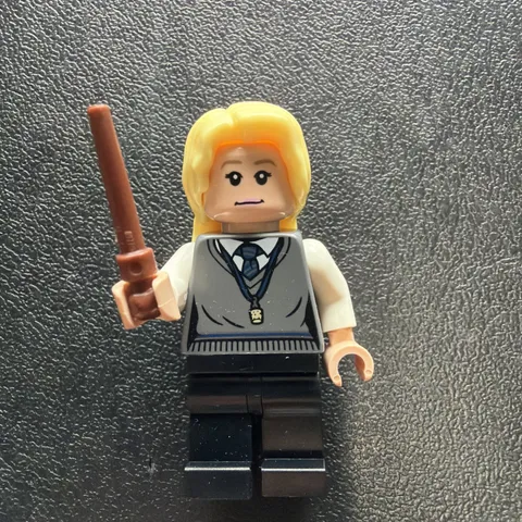 Lego Harry Potter Minifigure - Luna Lovegood, Ravenclaw Vest (hp239) 75966