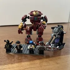 LEGO SUPER HEROES, AVENGERS, HULKBUSTER SMASH-UP SET NO. 76104 Great Condition