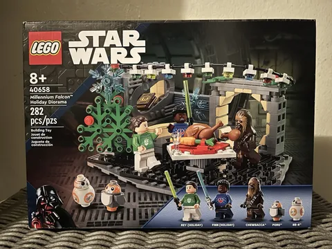 LEGO Star Wars (40658) Millennium Falcoln Holiday Diorama
