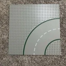LEGO 32 X 32 GRAY CURVED  DOTTED LINE ROAD  HIGHWAY LANE 