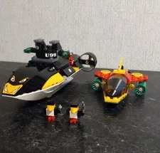 Lego Robin's Scuba Jet: Attack Of The Penguin