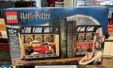 Lego 76450 Harry Potter Book Nook Hogwarts Express  832 PCs