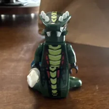 LEGO Green Snake Minifigure Figure Plastic with Curved Blade Sword Weapon