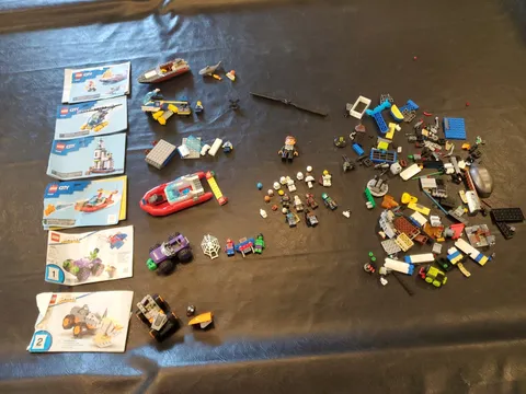 Approx 2 lb Lego Mixed Lot Including Star Wars, Marvel, Lego City, Spidey & More