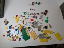 LEGO Mixed Bricks.  Specialty pieces, 5 Speed Boats, (set 5928 Pieces), and misc