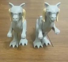 LEGO Star Wars 7749 7879 64800pb01c02 Tauntaun Minifigure Lot of 2