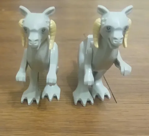 LEGO Star Wars 7749 7879 64800pb01c02 Tauntaun Minifigure Lot of 2
