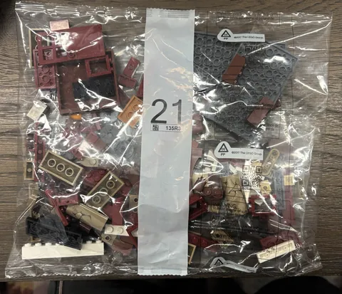 2017 Lego Harry Potter Wizarding World 76417  Sealed Bag #21 (135R3) Parts Only