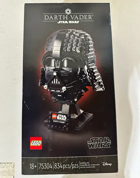 LEGO Star Wars Darth Vader Helmet 75304 834pcs New in Box
