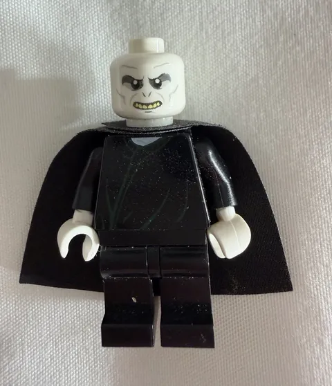 LEGO Harry Potter Lord Voldemort Minifigure hp098 2010 Hogwarts Castle 4842