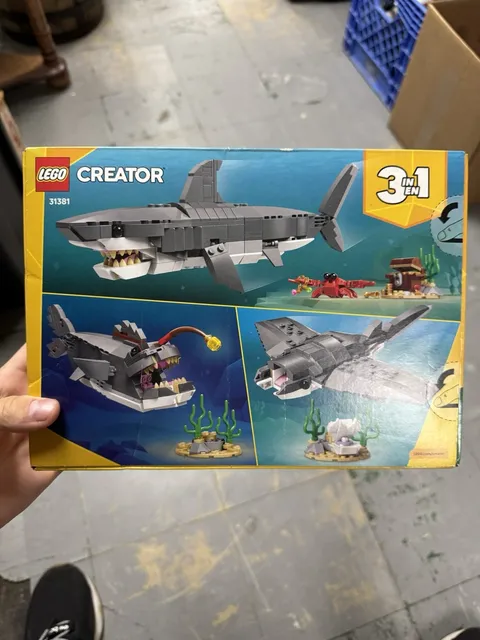 LEGO Creator Fierce Shark with a Treasure Chest Building Toy 31381🎁Kids