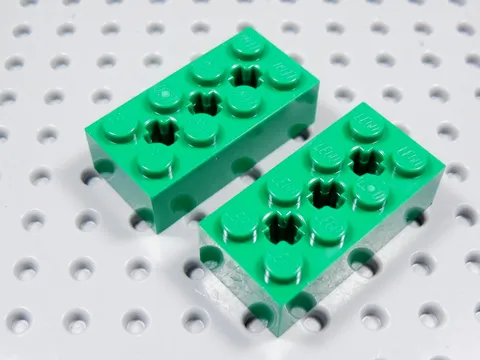 LEGO Lot of 2 Green 2x4 Technic Bricks w/ Axle Holes BO