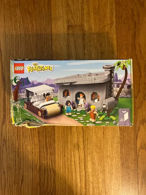Lego The Flintstones 21316 NEW But Damaged Box