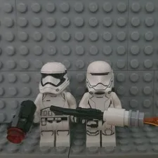 LEGO Star Wars First Order Stormtrooper + Flametrooper w/ blasters