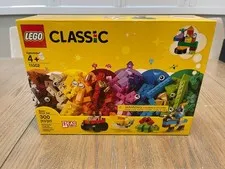 NEW Lego Basic Brick Set 11002 Classic Minifigure Building Set