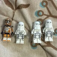 LEGO Star Wars Minifigure Lot of 4 - Clone Trooper & 3 Snowtroopers