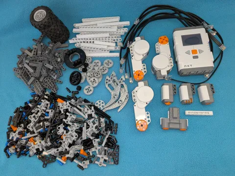 LEGO Mindstorms: NXT 2.0 - Set 8547 - System Tested Working Screen Not Working