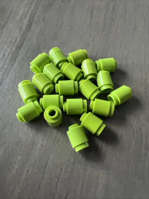 LEGO 3062 Lime Brick, Round 1 x 1 Barrel 20 Pieces