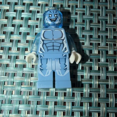 LEGO ELECTRO MINIFIGURE SUPER HERO DC COMICS FIGURE