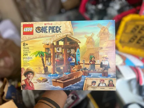 Lego Netflix One Piece Set 75636 Fast Shipping NEW OPEN BOX