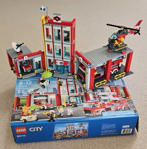 LEGO City 60110 Fire Station Fire Subtheme 919 pcs Complete Set w/ Box Manuals