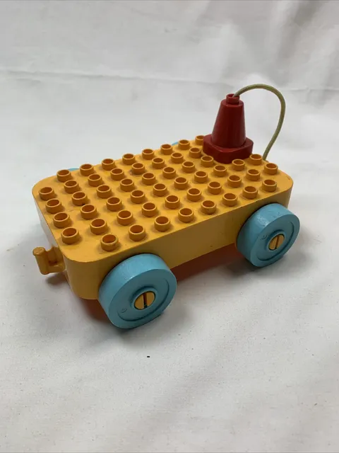 LEGO Duplo Yellow Orange WAGON PULL ALONG CAR 6 x 10 Base Azure Blue Wheels