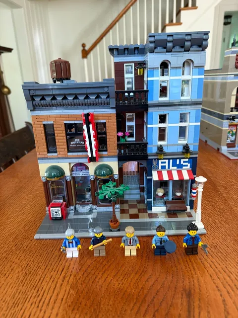 LEGO CREATOR: Detective's Office (10246) Used Complete