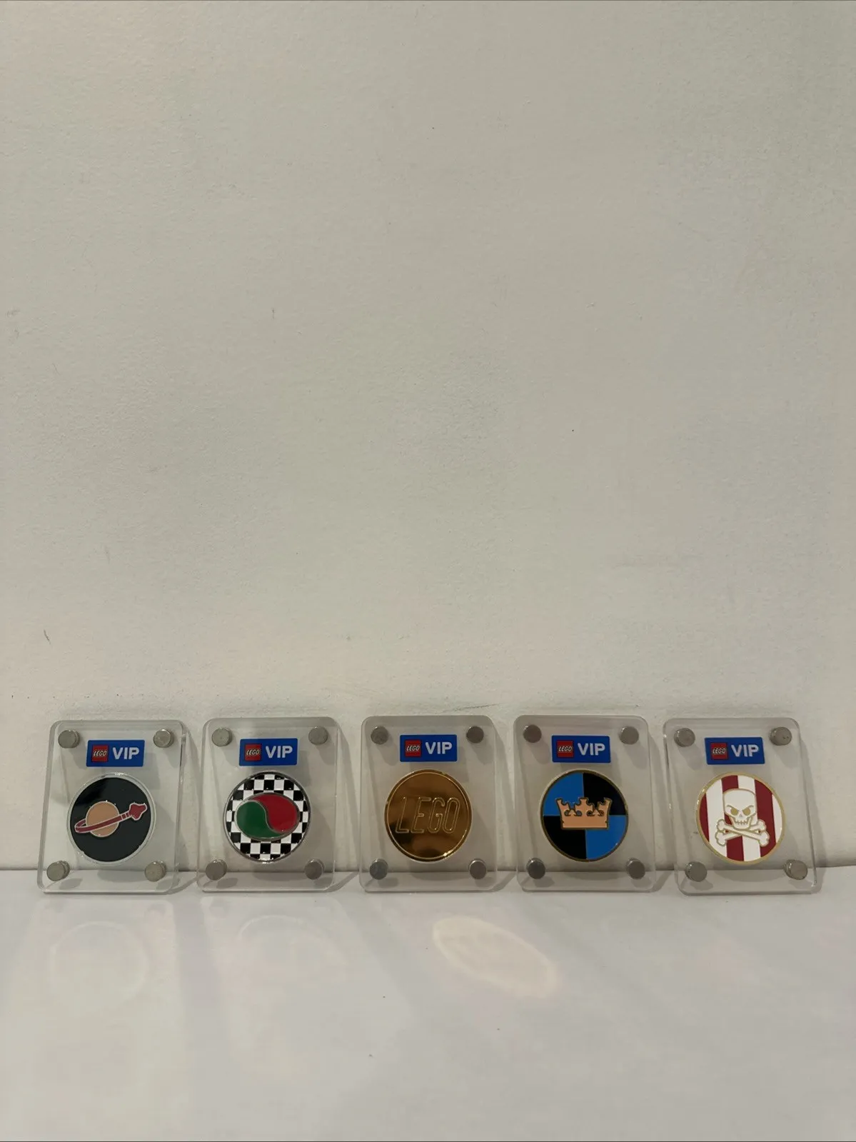 Lego VIP Coin Set Pirate Castle Octan Space Vip 5 Coin Set With 5 Coin Display