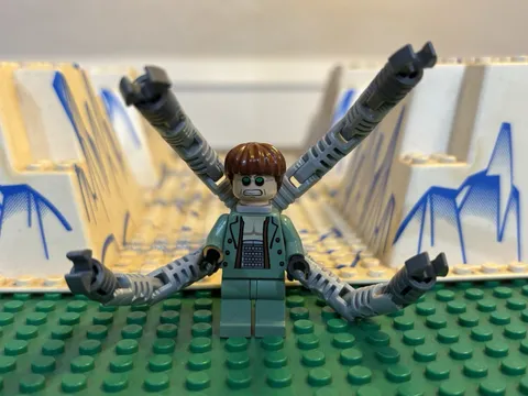 Lego Dr. Octopus (Doc Ock) Minifigure (Used)