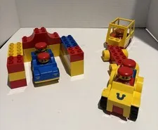 LEGO DUPLO Vehicle Lot 3 Cars 6 Figures Bricks Tow Truck Trailer Vintage 90s Y2K