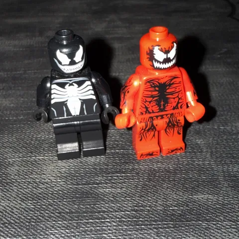 LEGO Minifigure Carnage and Venom Marvel Super Heroes