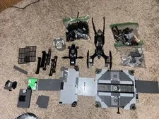 Lego 7783 The Batcave: The Penguin and Mr. Freeze's Invasion