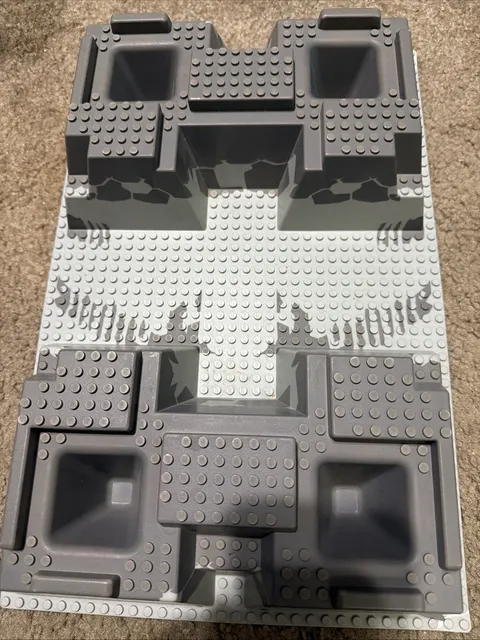 LEGO Raised 3d Baseplate 30271 Green Gray Rock 10 X 15 Castle Knight Kingdom
