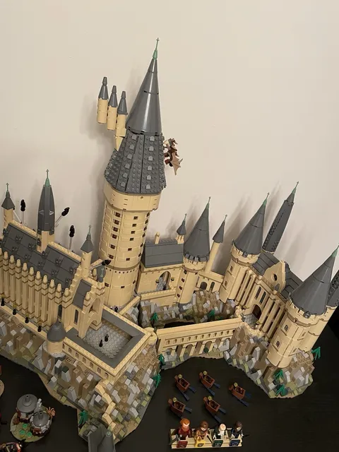 LEGO Harry Potter Hogwarts Castle 71043 Complete Set 6020 pcs Age 16+