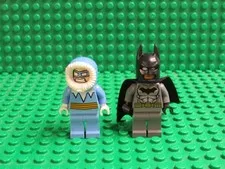 Lot of 2 Lego DC Super Heroes Minifigures Batman + Captain Cold WH6