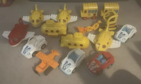Lego Duplo - Lot Of Vehicle Pieces Airplane Bus Submarine Car Construction