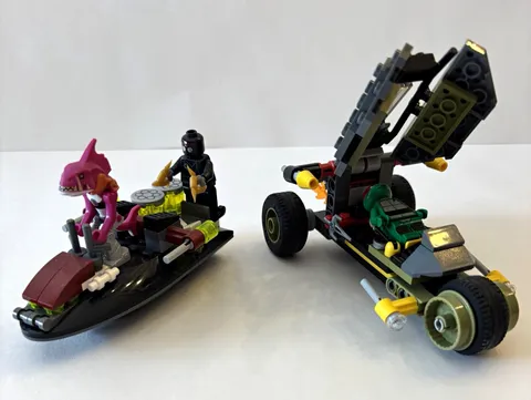 LEGO TMNT 79102 Stealth Shell in Pursuit w/ Raphael 162pcs Complete with instruc