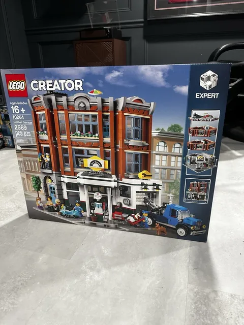 LEGO CREATOR: Corner Garage (10264)