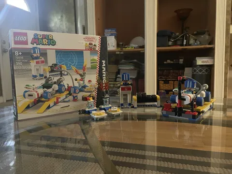 Lego Super Mario: Toad's Garage #72035 OPEN BOX COMPLETE SET