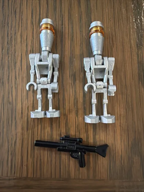LEGO Star Wars IG-88 Assassin Droid X2 Minifigure With 1 Blaster