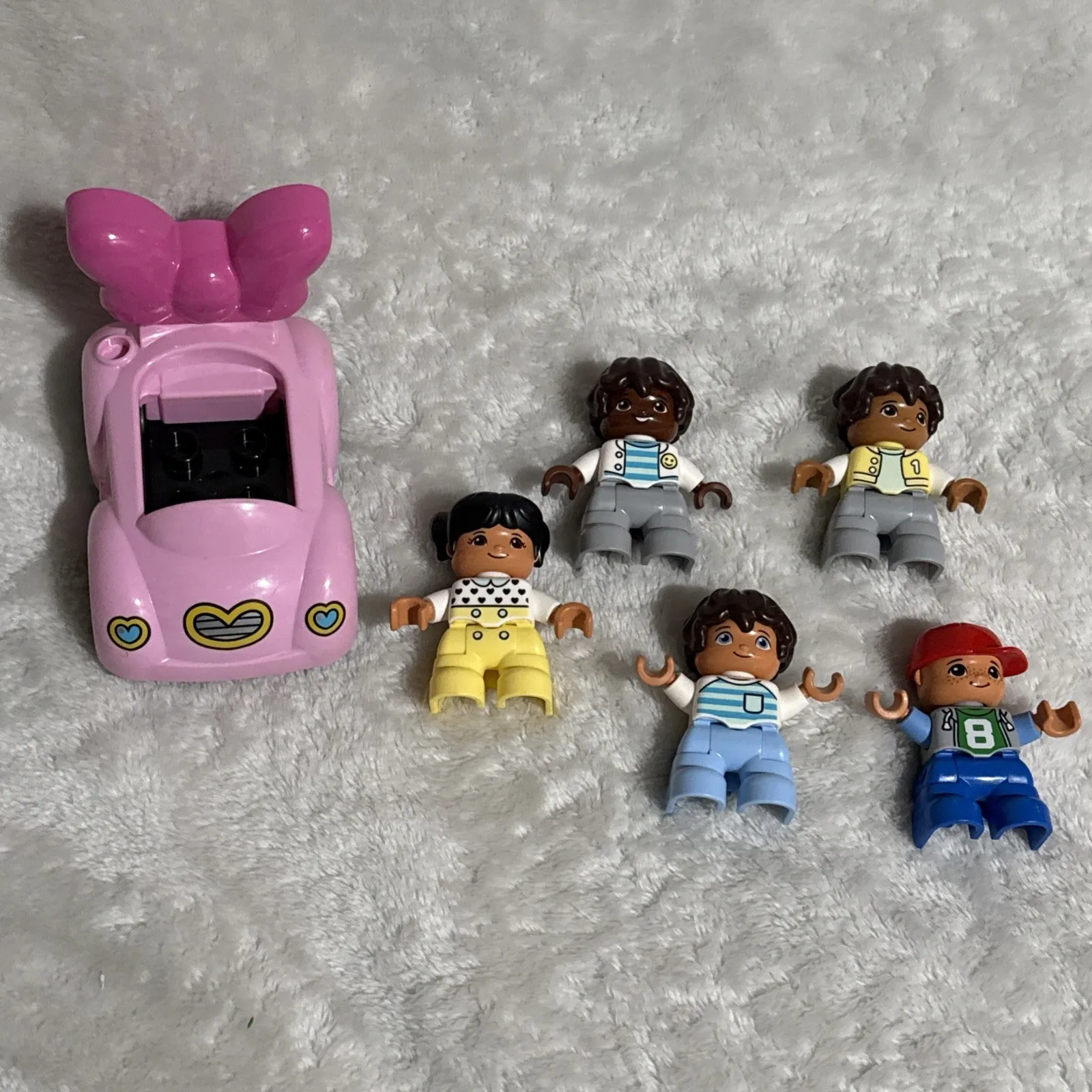 Lego Duplo Child Figures Lot Of 5 and Pink Car