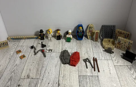 Vintage 90’s Lego Adventurers Desert Mummy Tomb Parts Lot