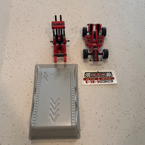 LEGO 8237 Technic Formula Force COMPLETE with Ramp