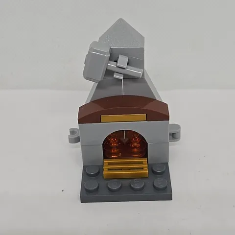 LEGO MARVEL 2023 ADVENT CALENDAR - # 11 FIREPLACE WITH MJOLNIR HAMMER LOOSE