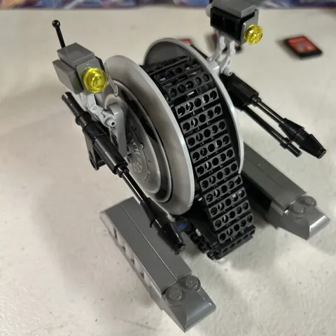 LEGO Star Wars 7748 Corporate Alliance Tank Droid 2009 - Complete Build No Figs