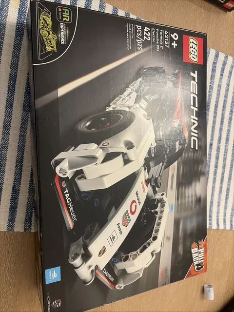 LEGO TECHNIC: Formula E Porsche 99X Electric (42137)